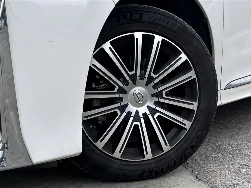 GAC Motor Trumpchi M8 — фото 3
