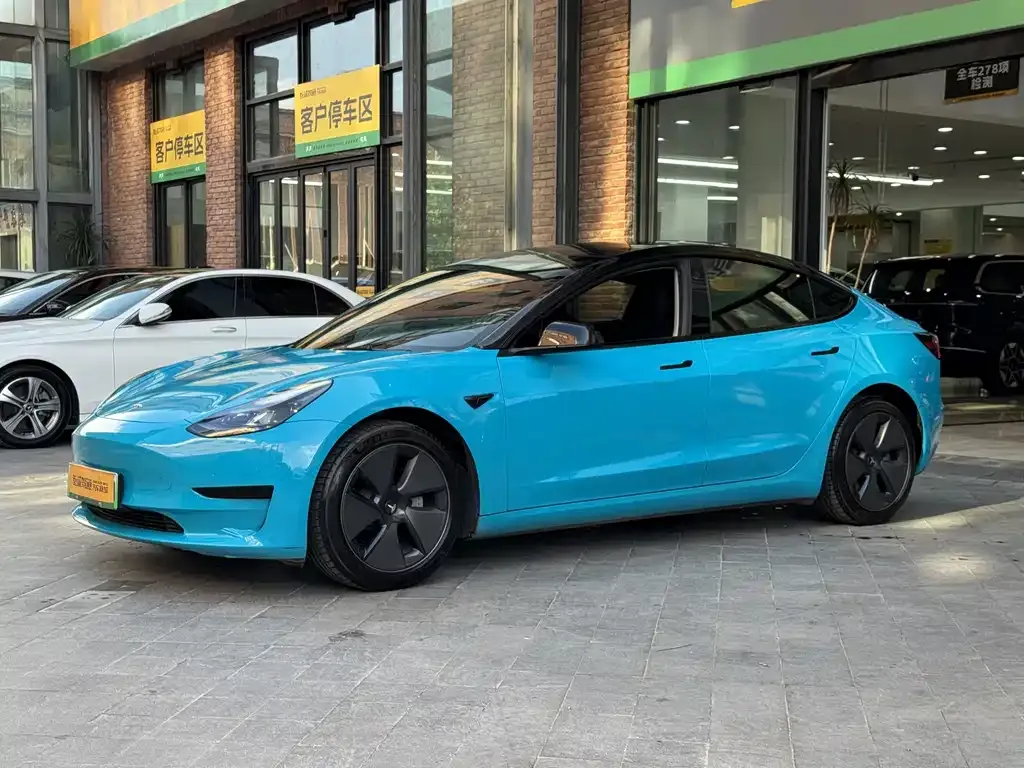 Tesla Model 3 — фото 9