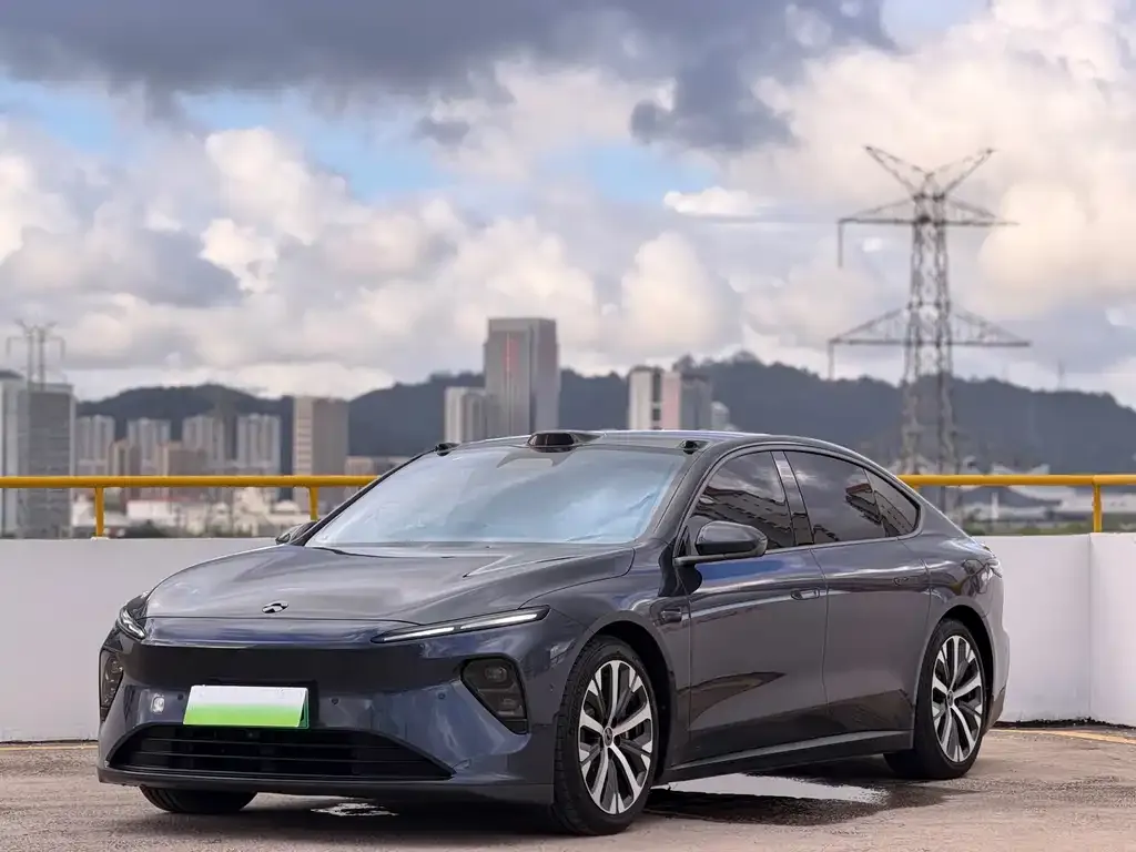 NIO ET7