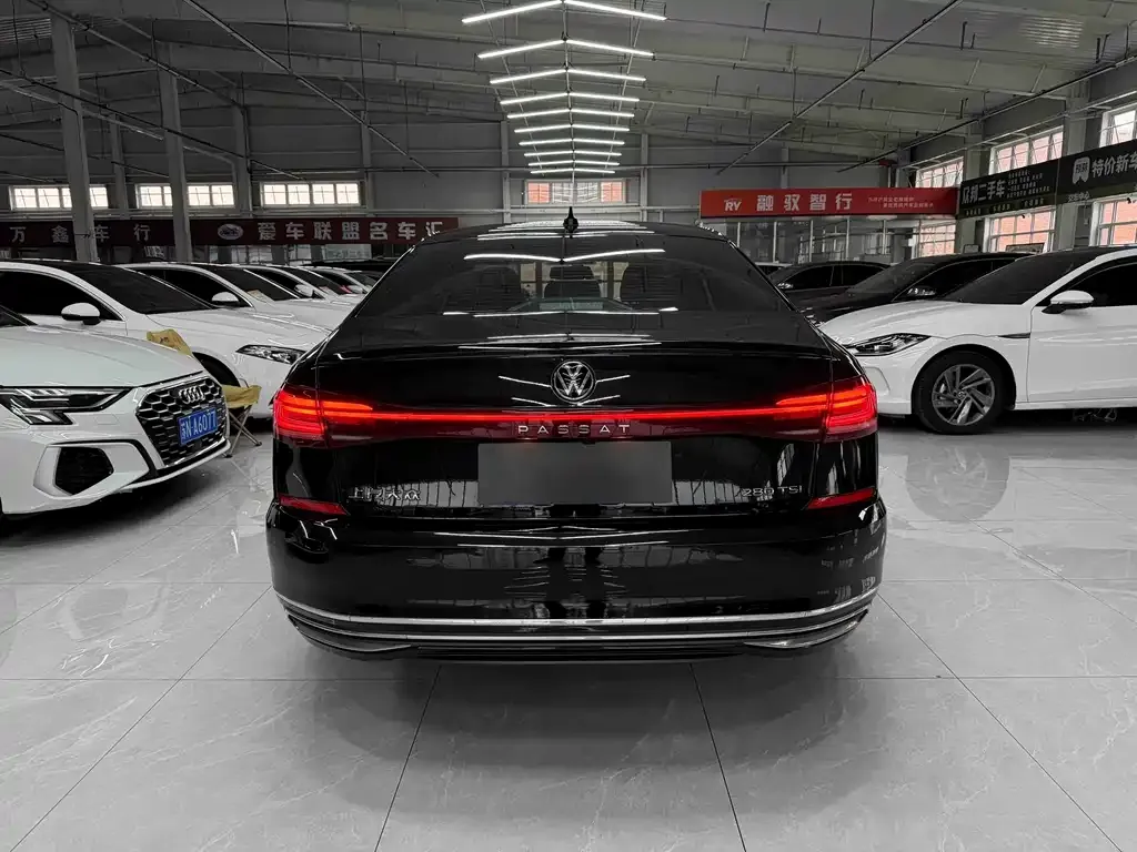 Volkswagen Passat — фото 8