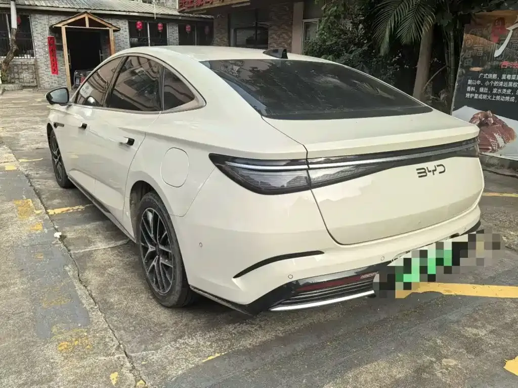 BYD Seal 07 DM-i — фото 6