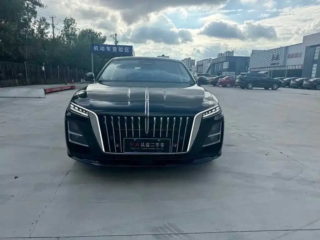 Hongqi H5 — фото 2