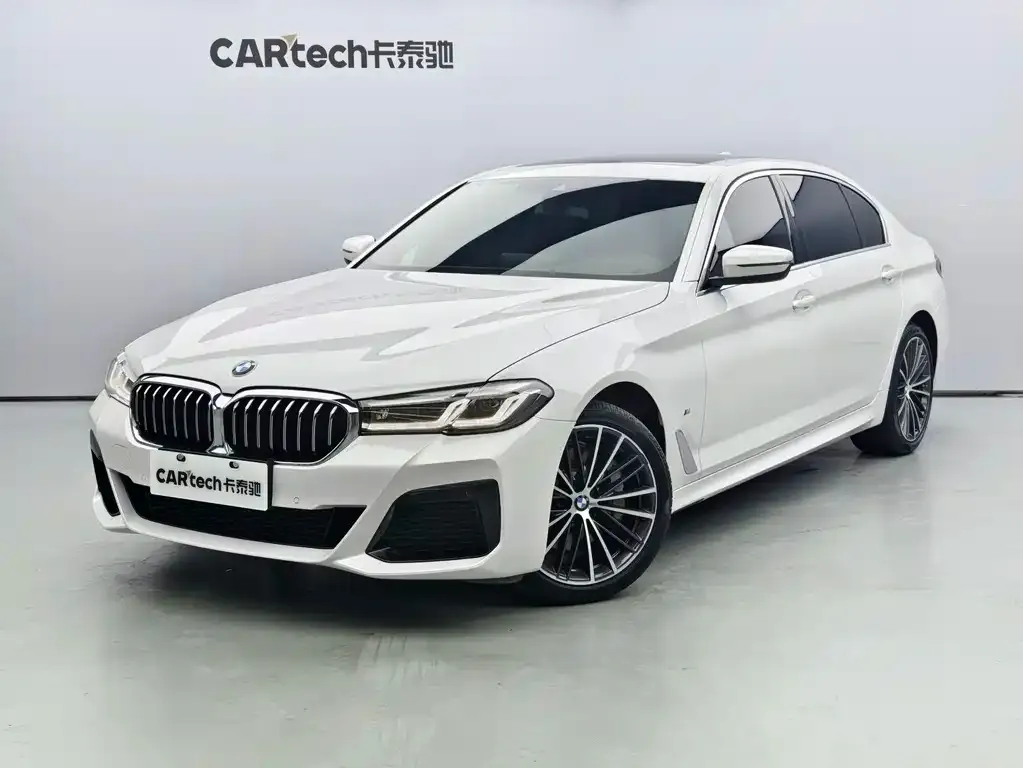 BMW 5 Series — фото 1