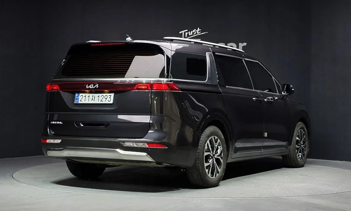 Kia Carnival — фото 4