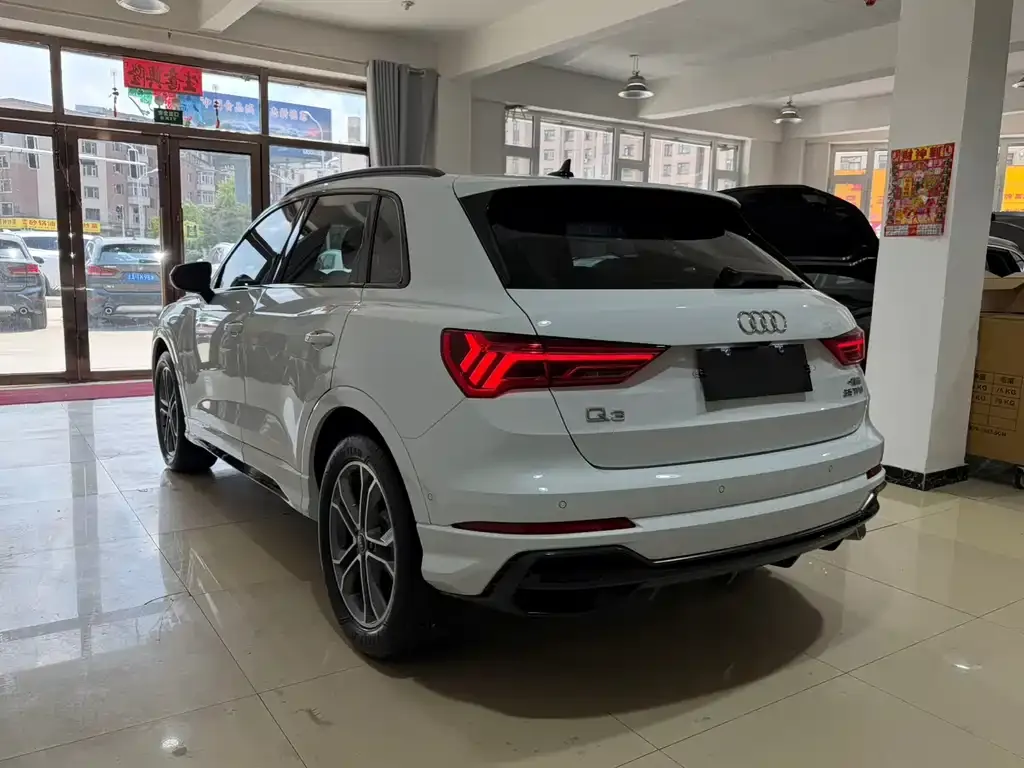 Audi Q3 — фото 6