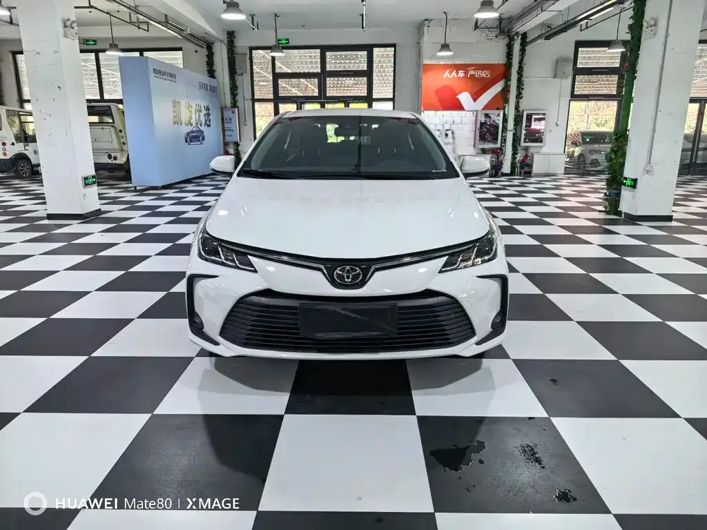 Toyota Corolla — фото 2