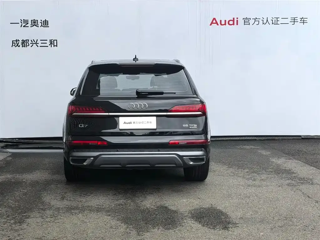 Audi Q7 — фото 8