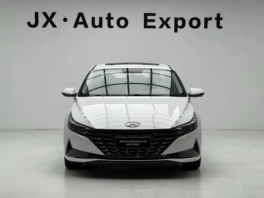 Hyundai Elantra — фото 3