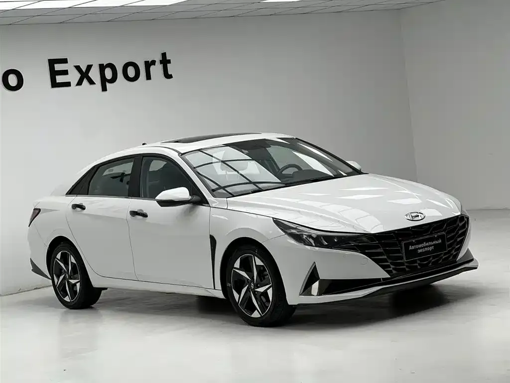 Hyundai Elantra — фото 5