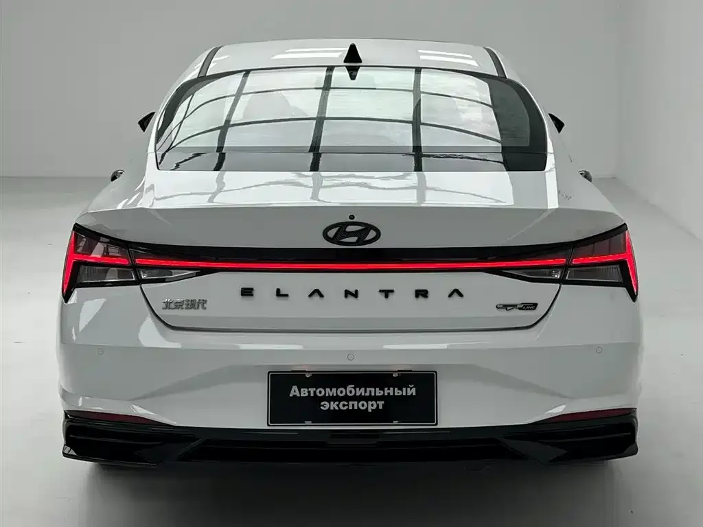 Hyundai Elantra — фото 4