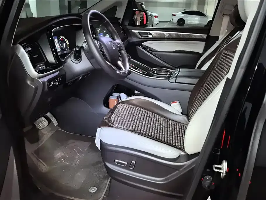 GAC Motor Trumpchi M8 — фото 10
