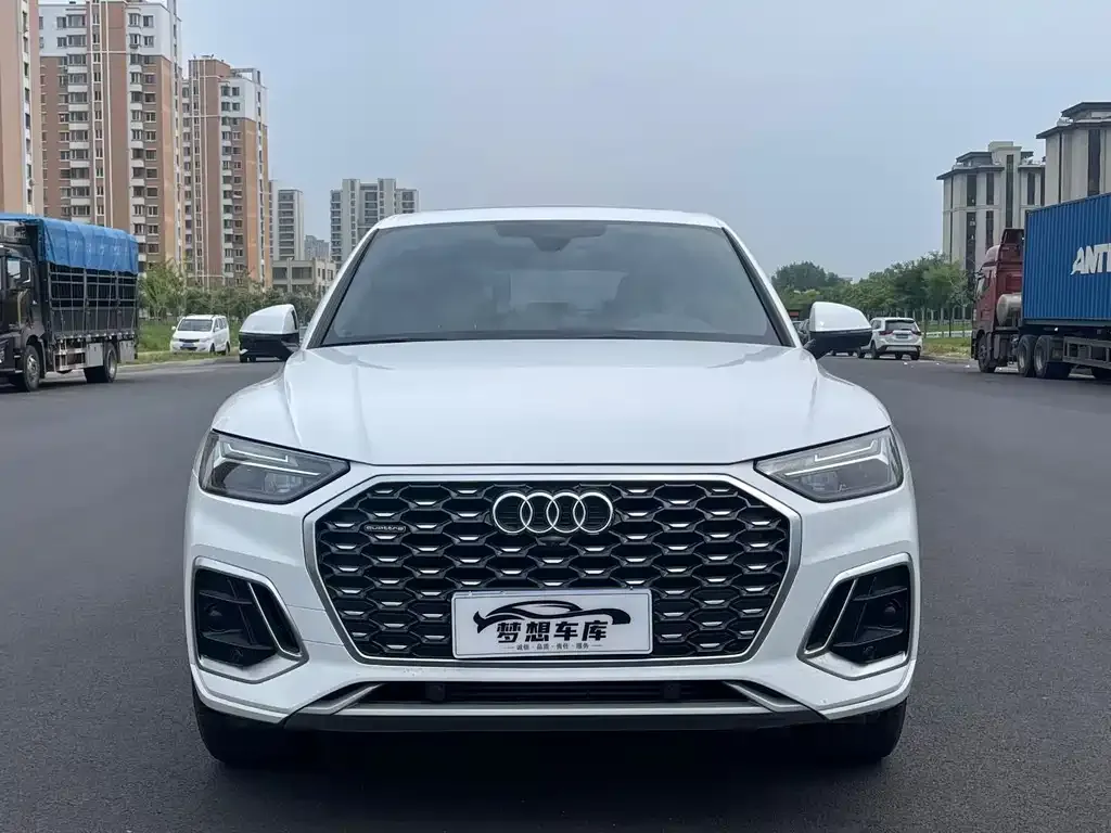Audi Q5L Sportback — фото 2