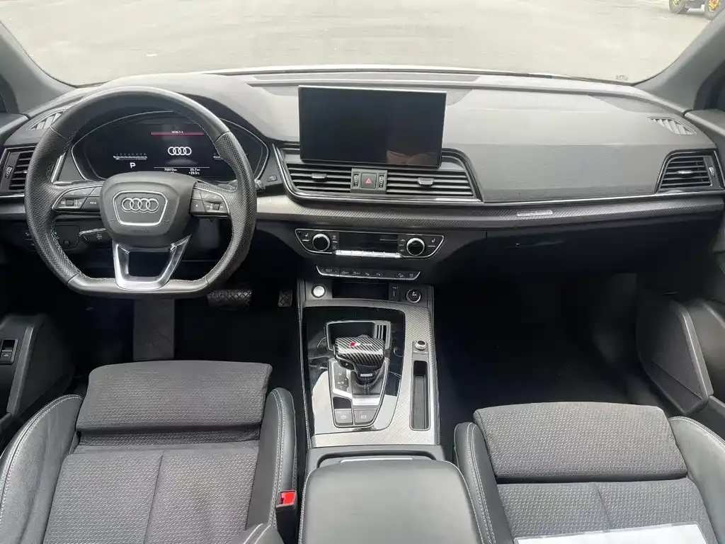 Audi Q5L Sportback — фото 7