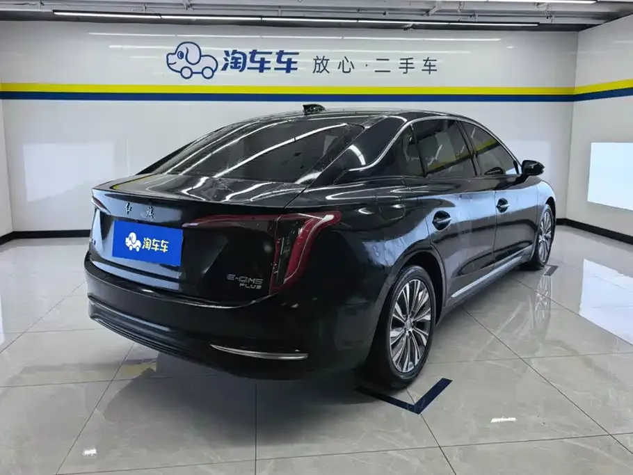 Hongqi E-QM5 — фото 7