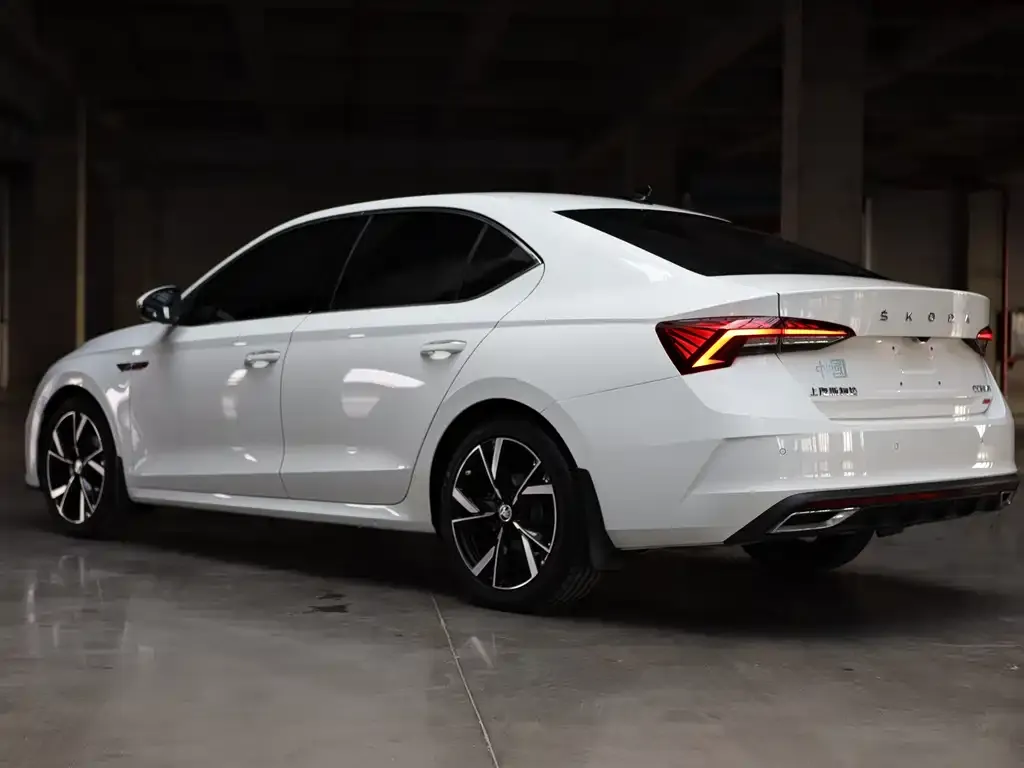 Skoda Octavia — фото 5