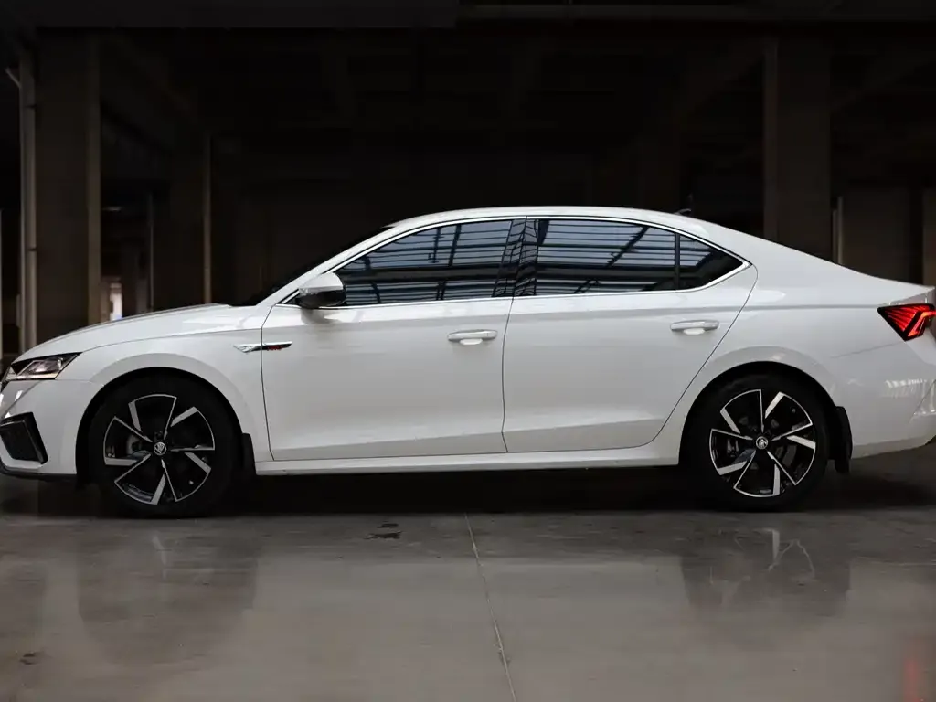 Skoda Octavia — фото 8