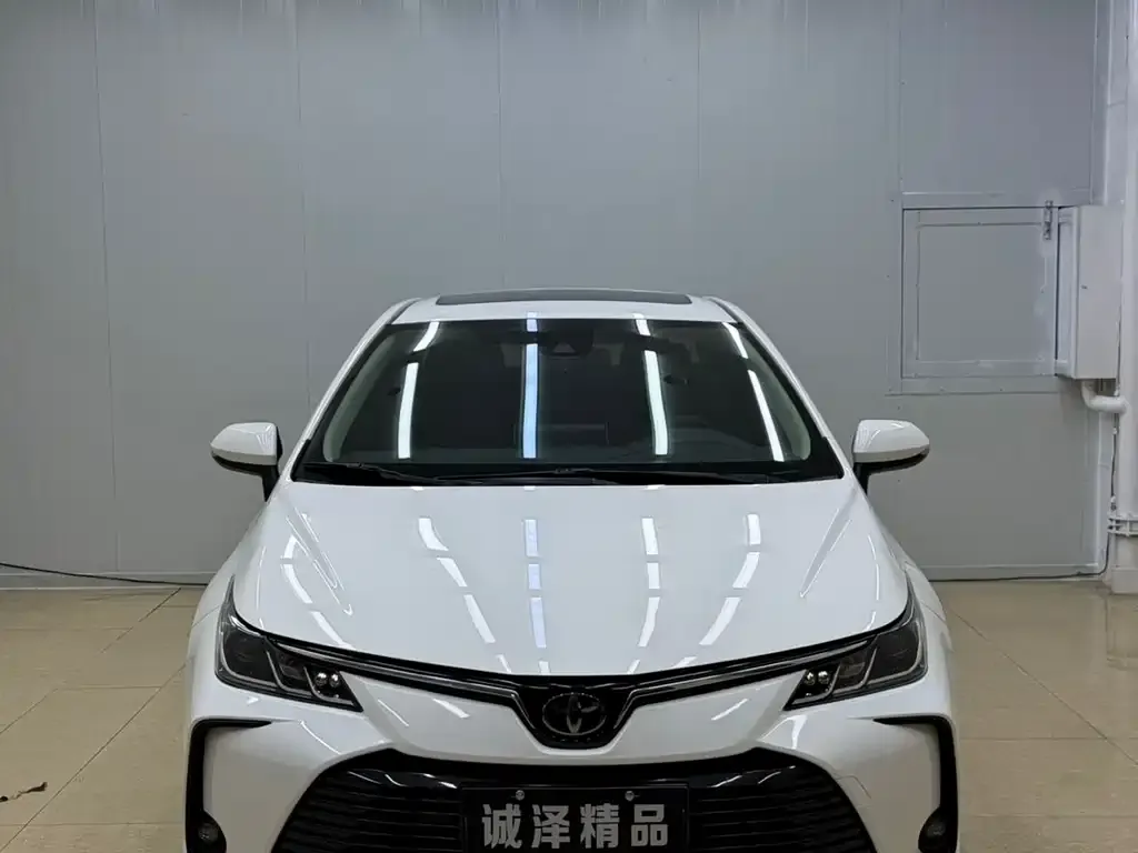 Toyota Corolla — фото 5