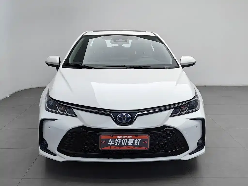 Toyota Corolla — фото 9