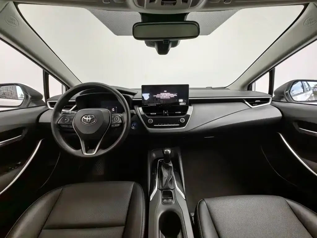 Toyota Corolla — фото 6