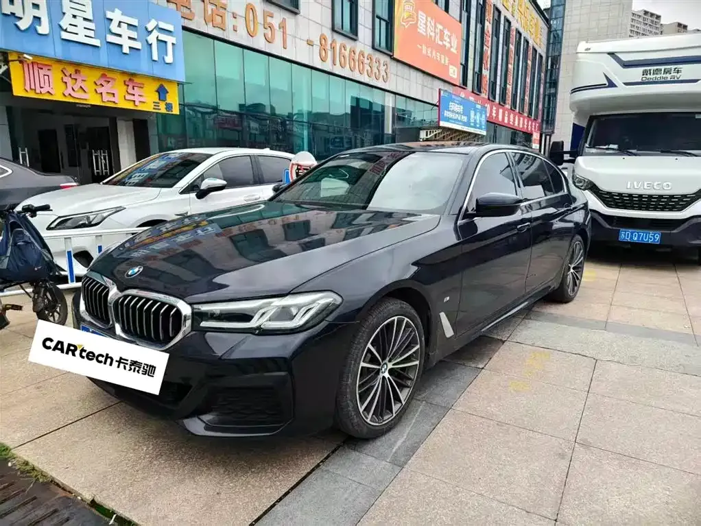 BMW 5 Series — фото 1