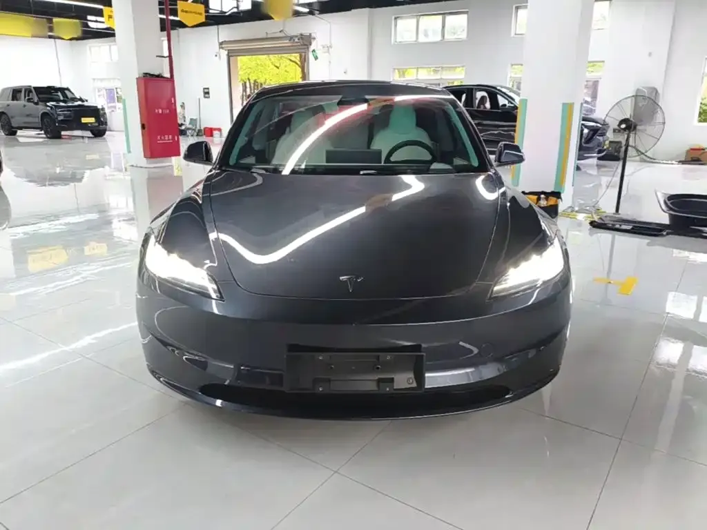 Tesla Model 3 — фото 2