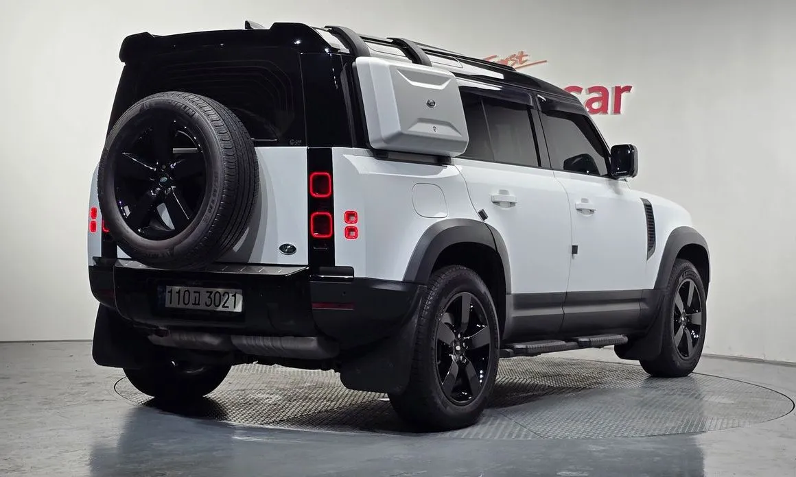 Land Rover Defender — фото 10