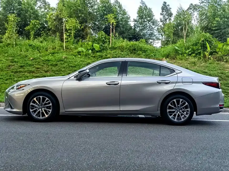 Lexus ES 2024 из CN, фото 9