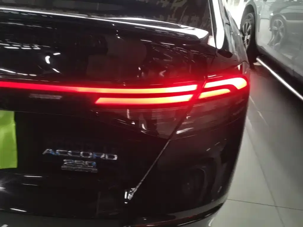 Honda Accord — фото 2