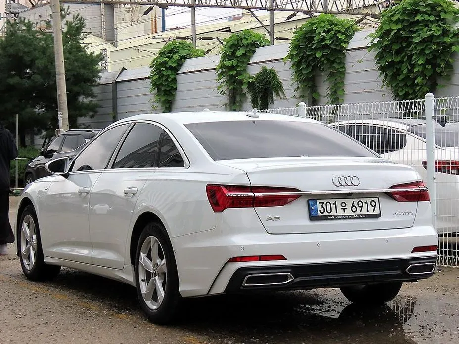 Audi A6 — фото 10