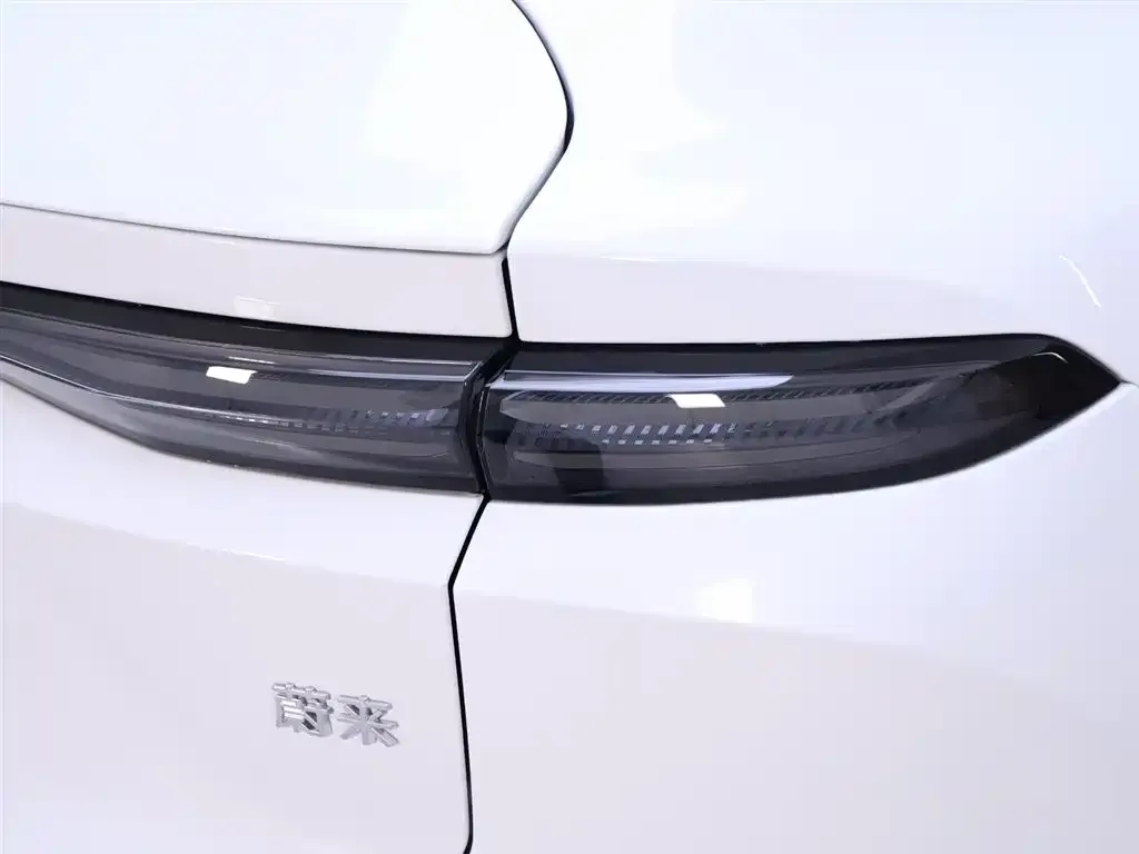 NIO EC6 — фото 10