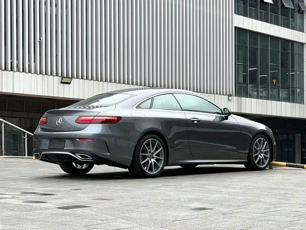 Mercedes-Benz E-Class (Import) — фото 2