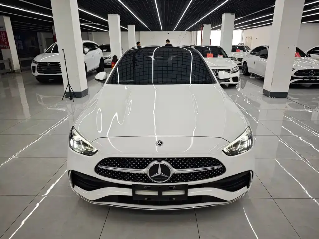 Mercedes-Benz C-Class — фото 1
