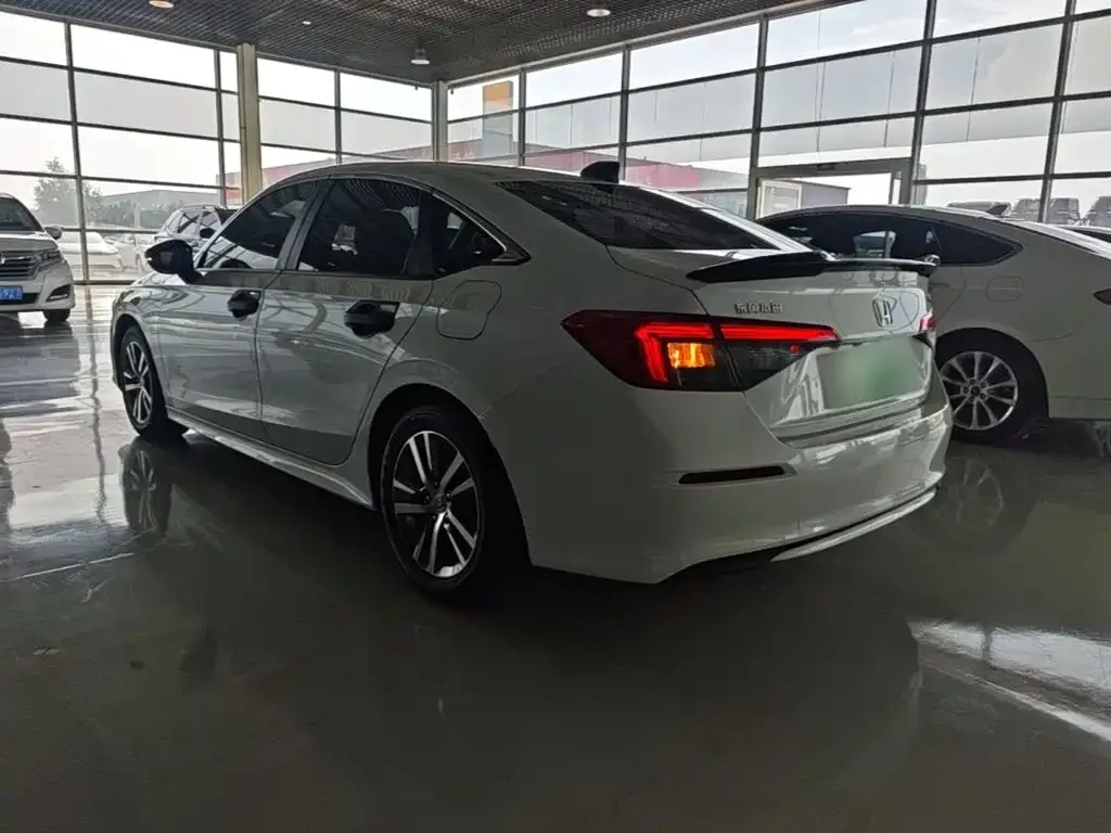 Honda Civic — фото 5
