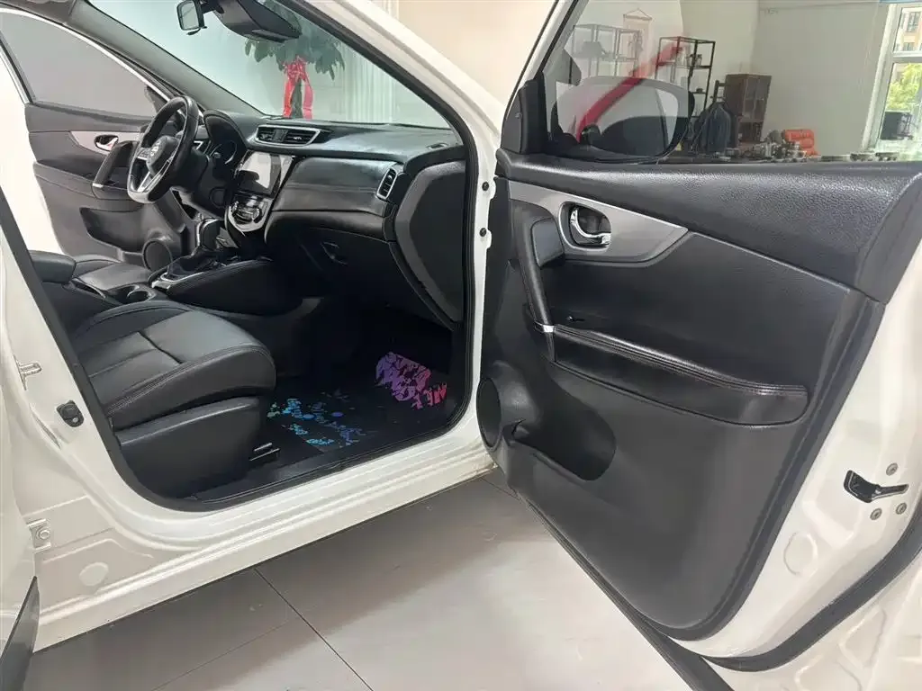 Nissan Qashqai — фото 5