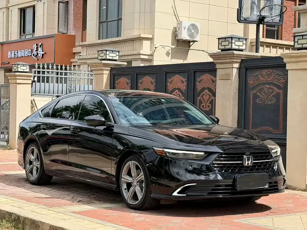 Honda Accord — фото 7