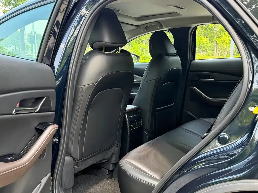 Mazda CX-30 2022 из CN, фото 6