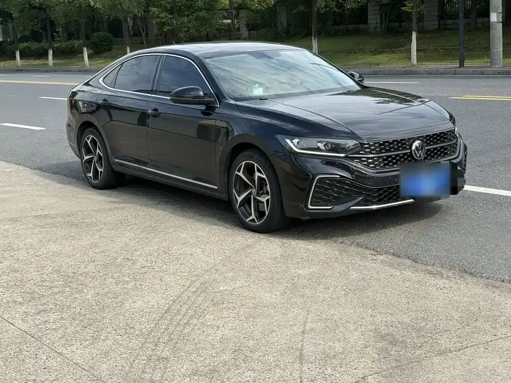 Volkswagen Passat — фото 10