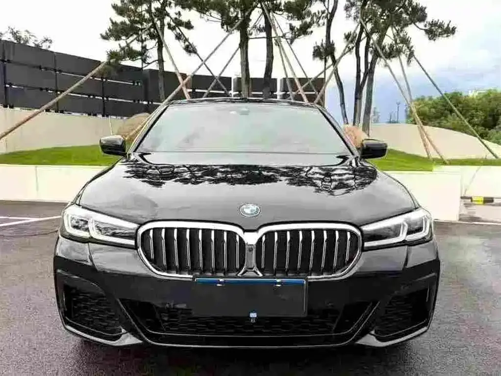 BMW 5 Series — фото 7