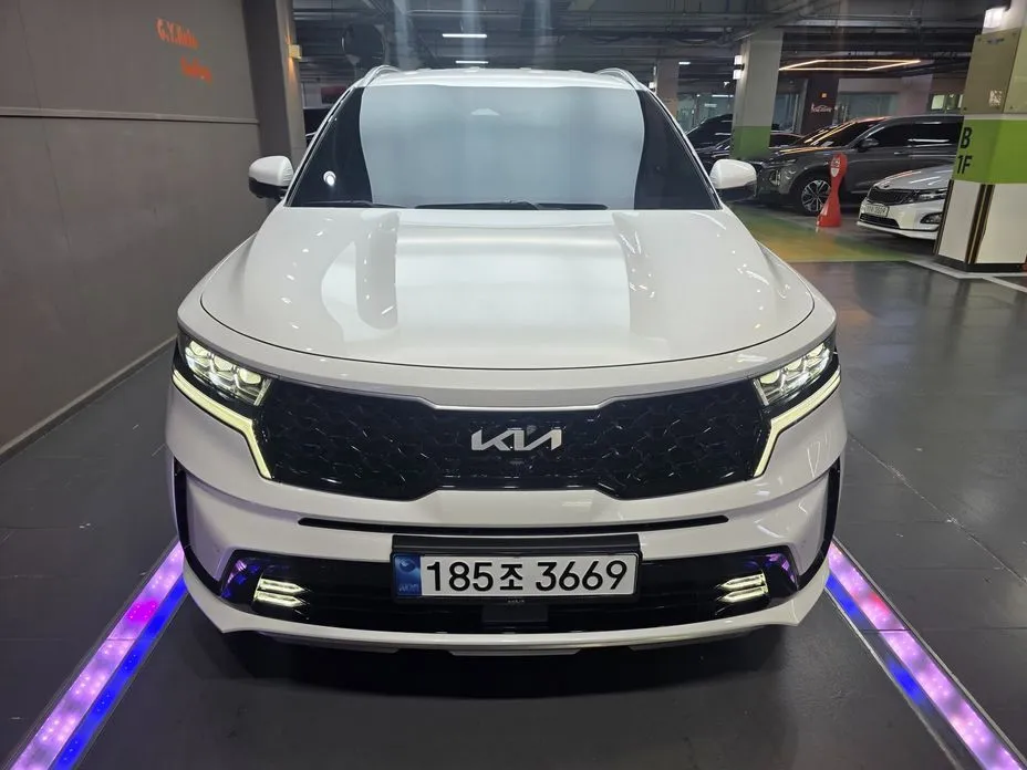 Kia Sorento — фото 7