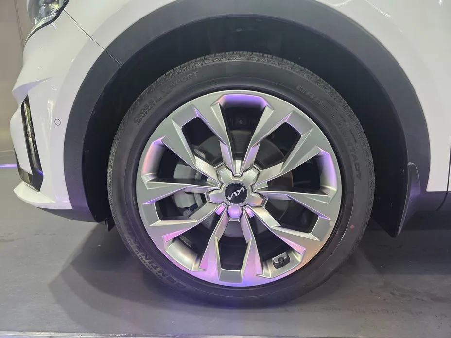 Kia Sorento — фото 4