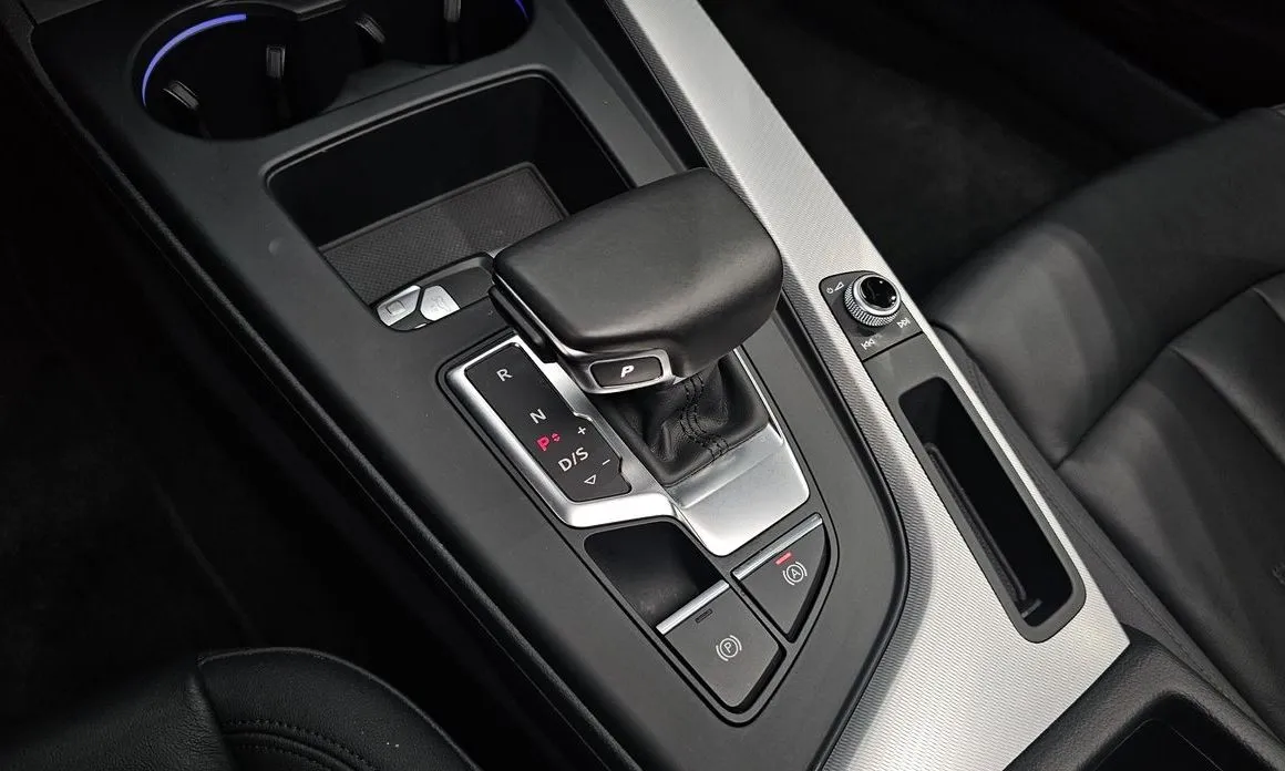 Audi A4 2021 из KR, фото 7