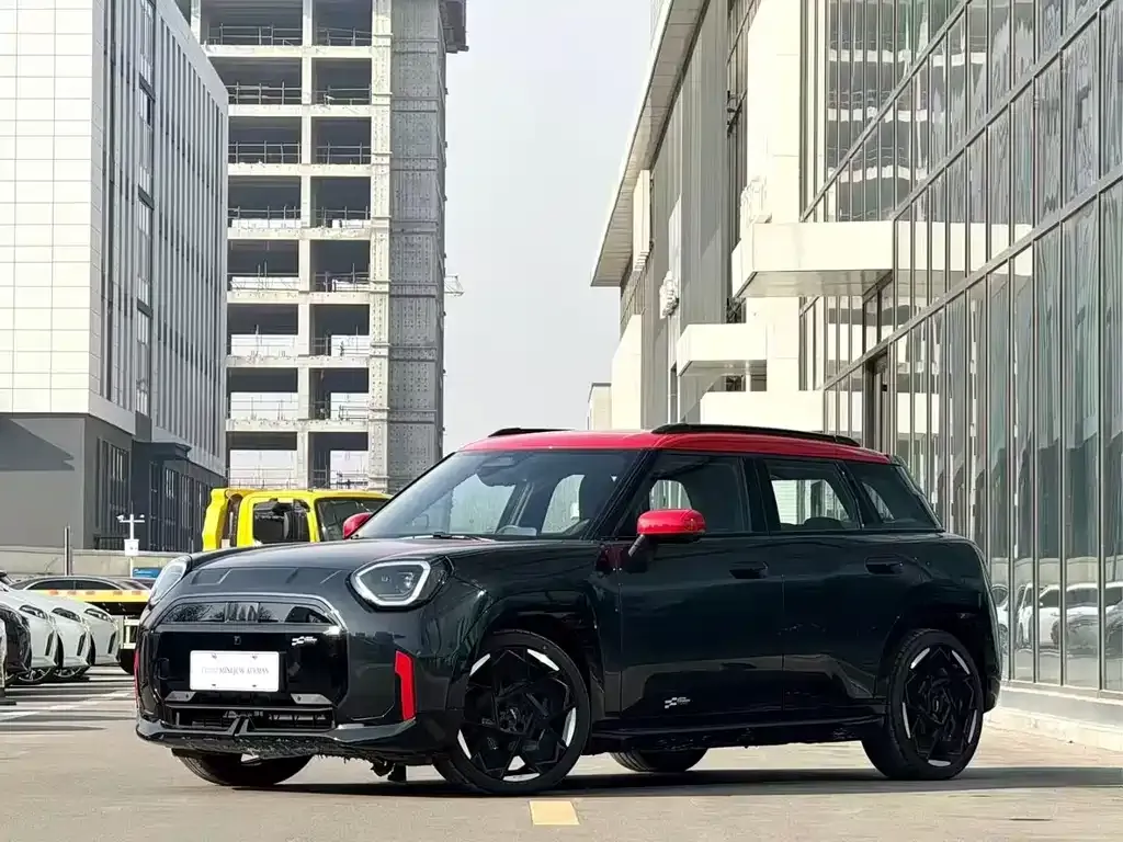 MINI Aceman JCW Electric — фото 1