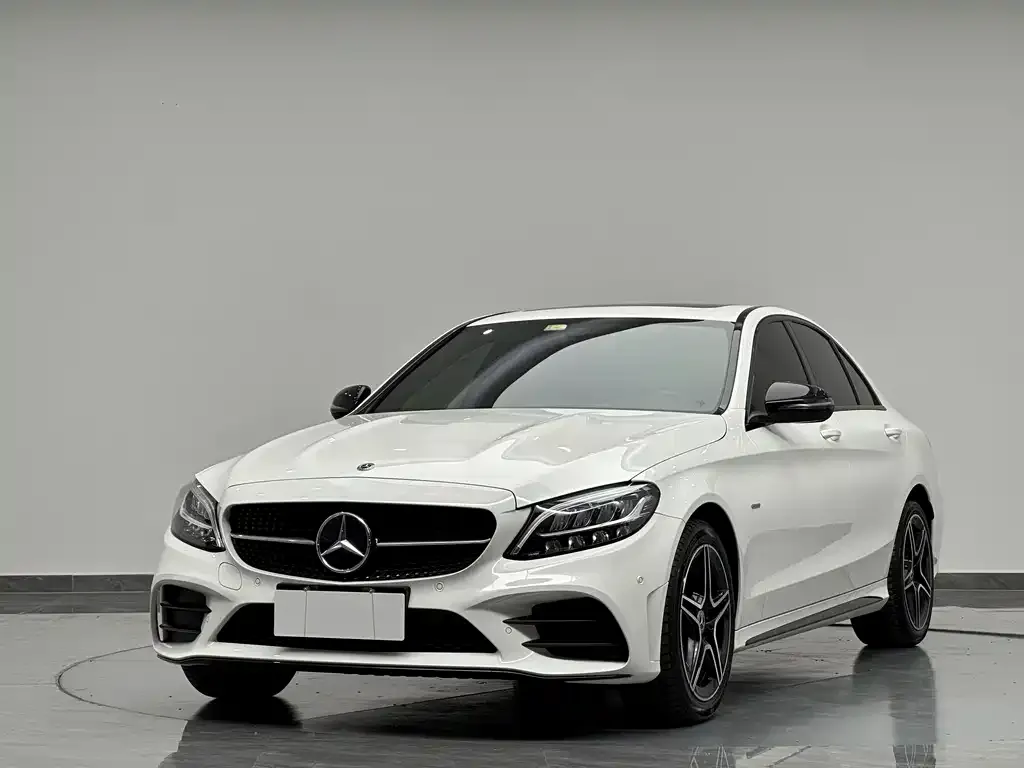 Mercedes-Benz C-Class — фото 1