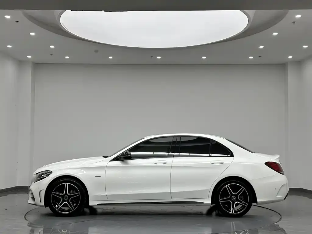 Mercedes-Benz C-Class — фото 6