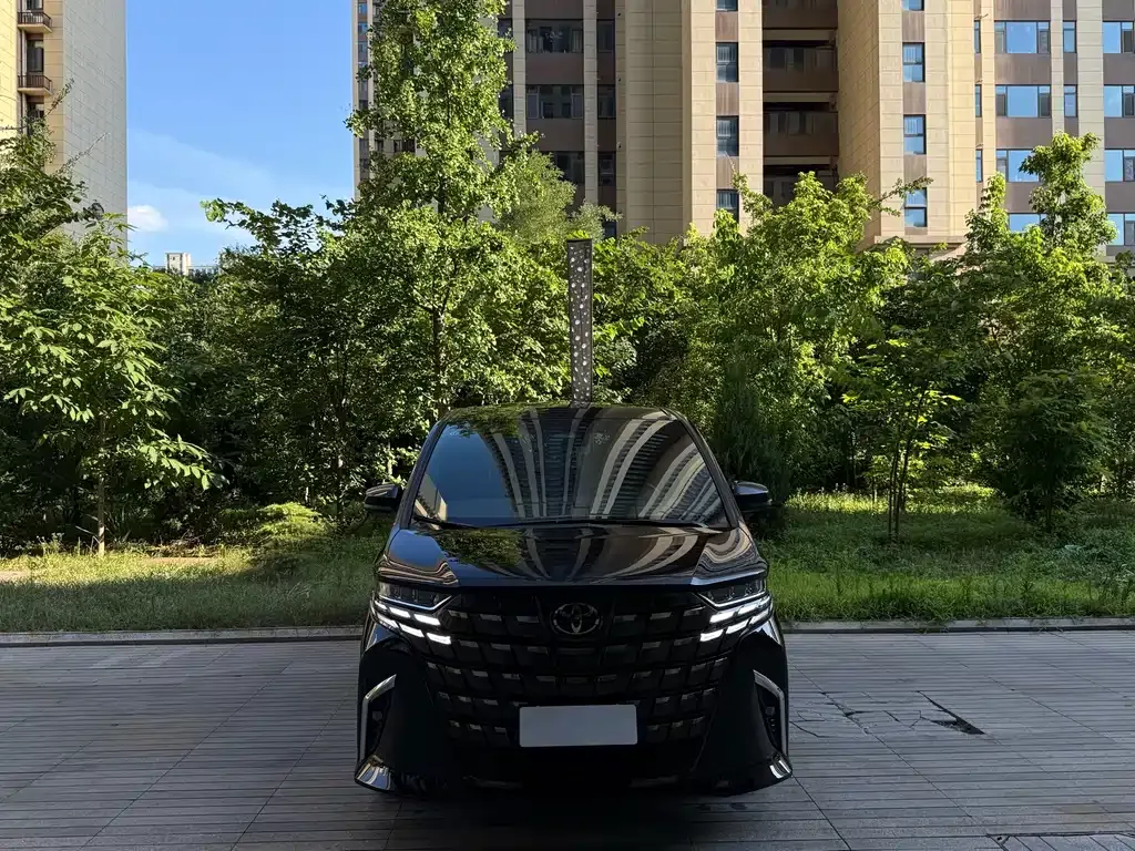 Toyota Alphard — фото 6