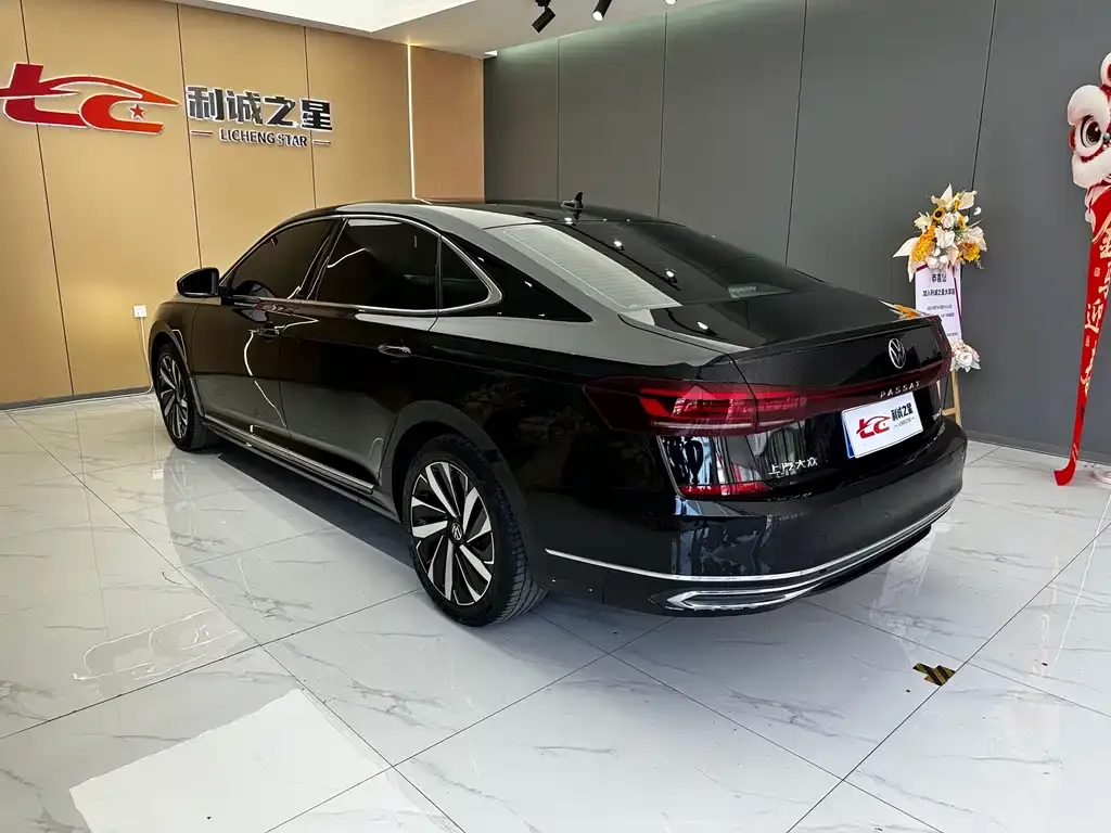Volkswagen Passat — фото 3