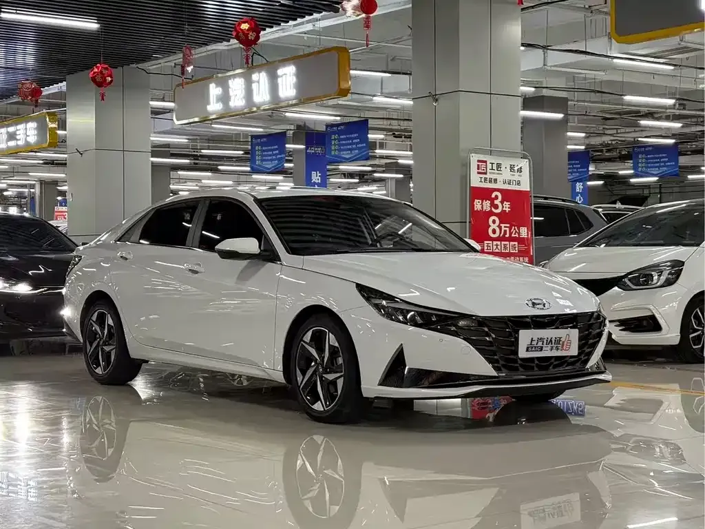 Hyundai Elantra — фото 8