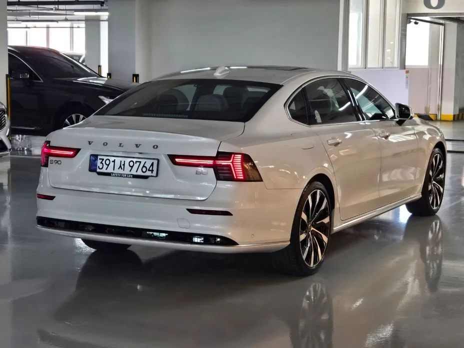Volvo S90 2026 из KR, фото 3