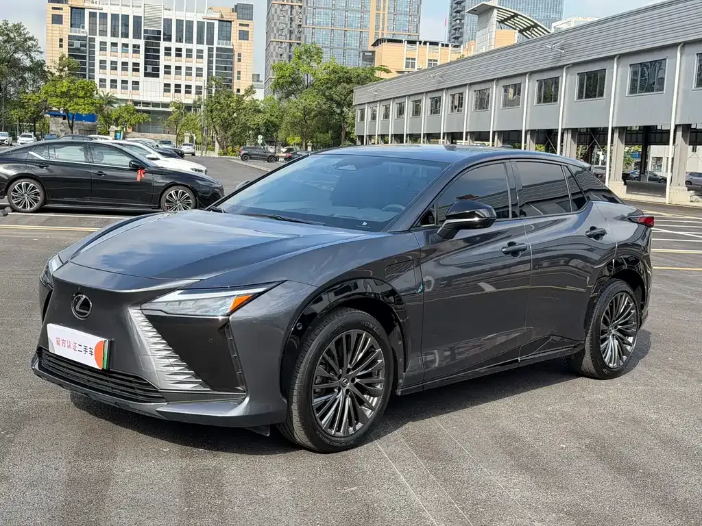 Lexus RZ — фото 1