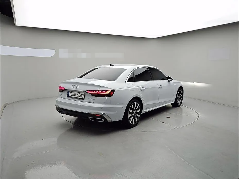Audi A4 — фото 10